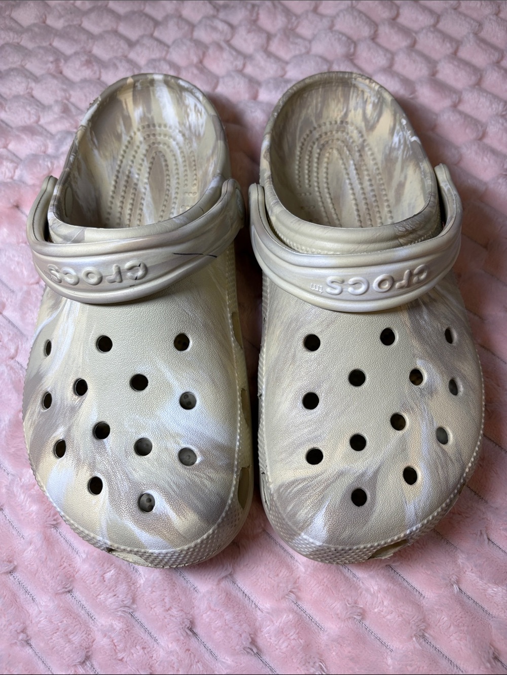 CROCS Adult Classic Marbled Clogs